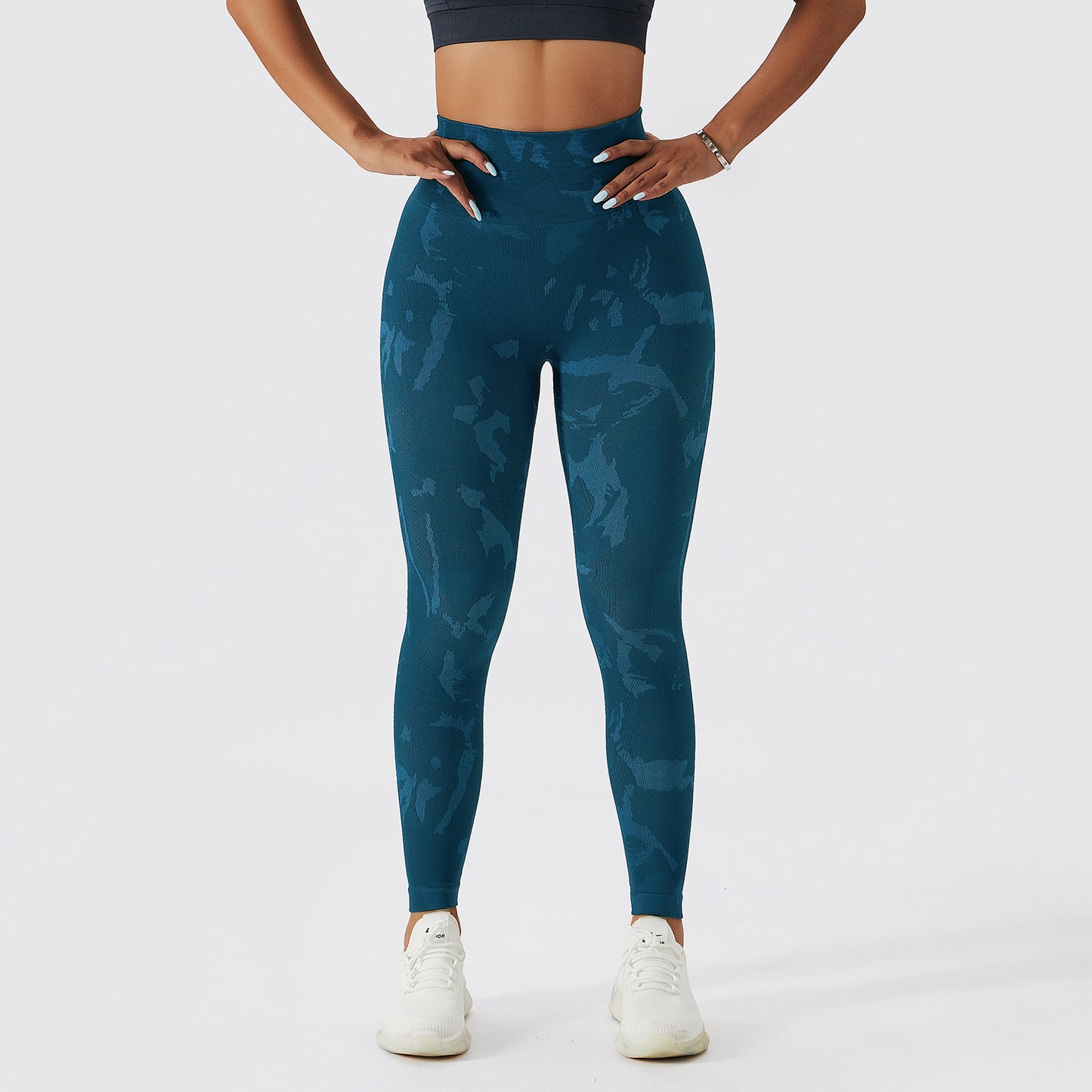 Pantalones deportivos con realce de cadera y camuflaje para mujer, de secado rápido