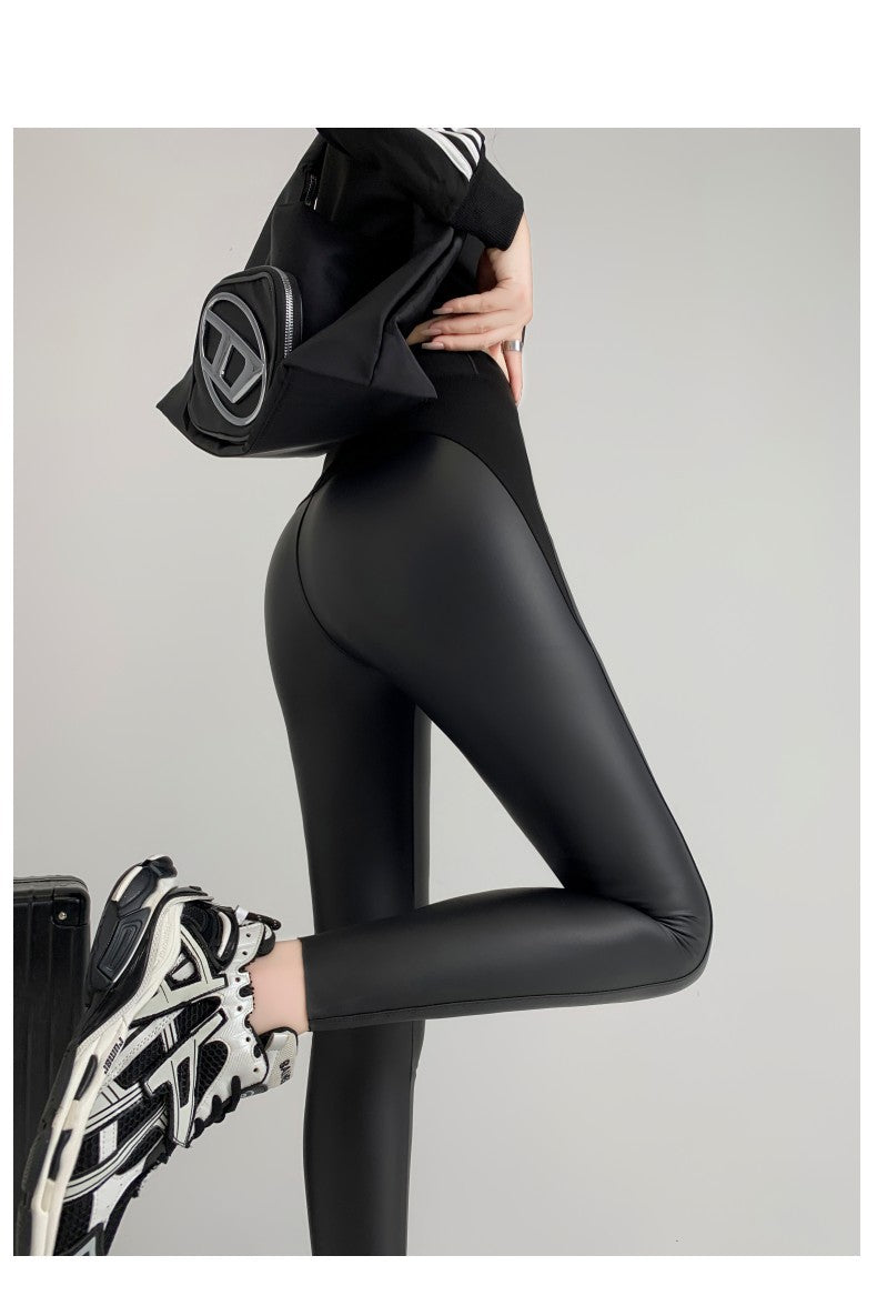 Nuevos pantalones ajustados de cuero elásticos de otoño e invierno, pantalones de terciopelo fino mate de PU, leggings para adelgazar