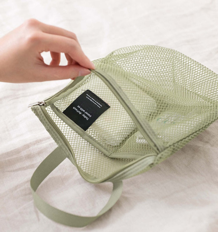 New Portable Makeup Mesh Waterproof Bath Bag