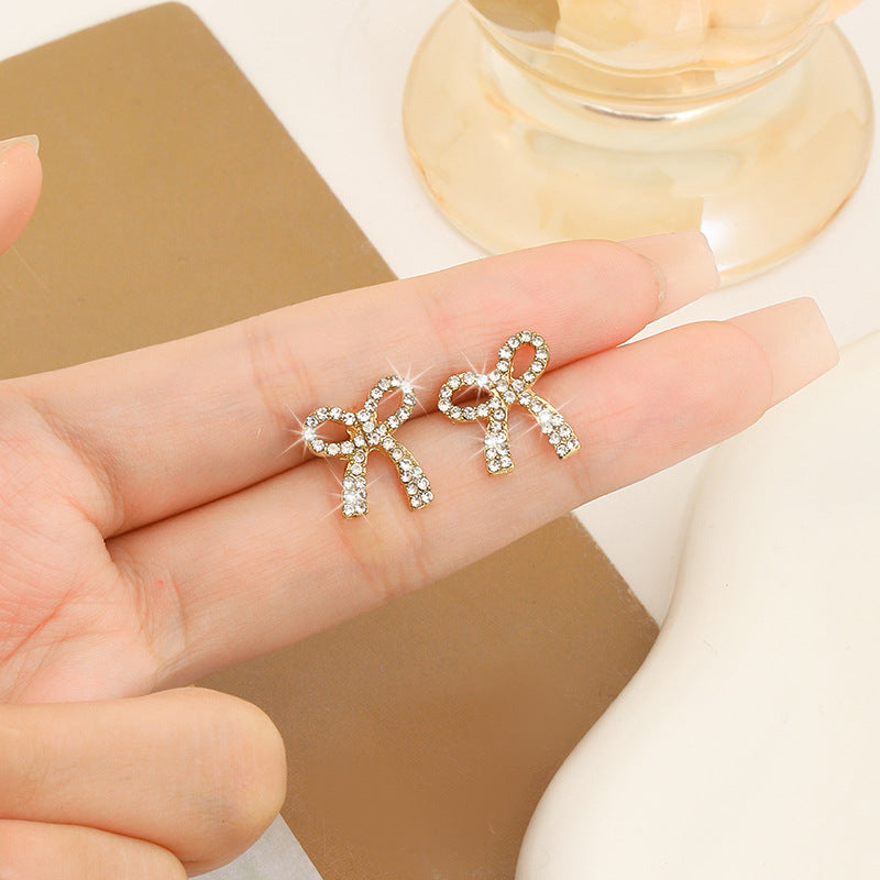 S925 Exquisite Damen einfache Volldiamant Kreuz Ohrstecker
