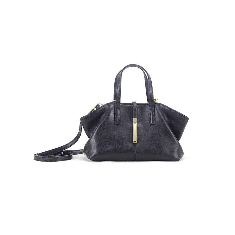 A Women's Temperament Wild Skeleton-skin Shoulder Messenger Bag
