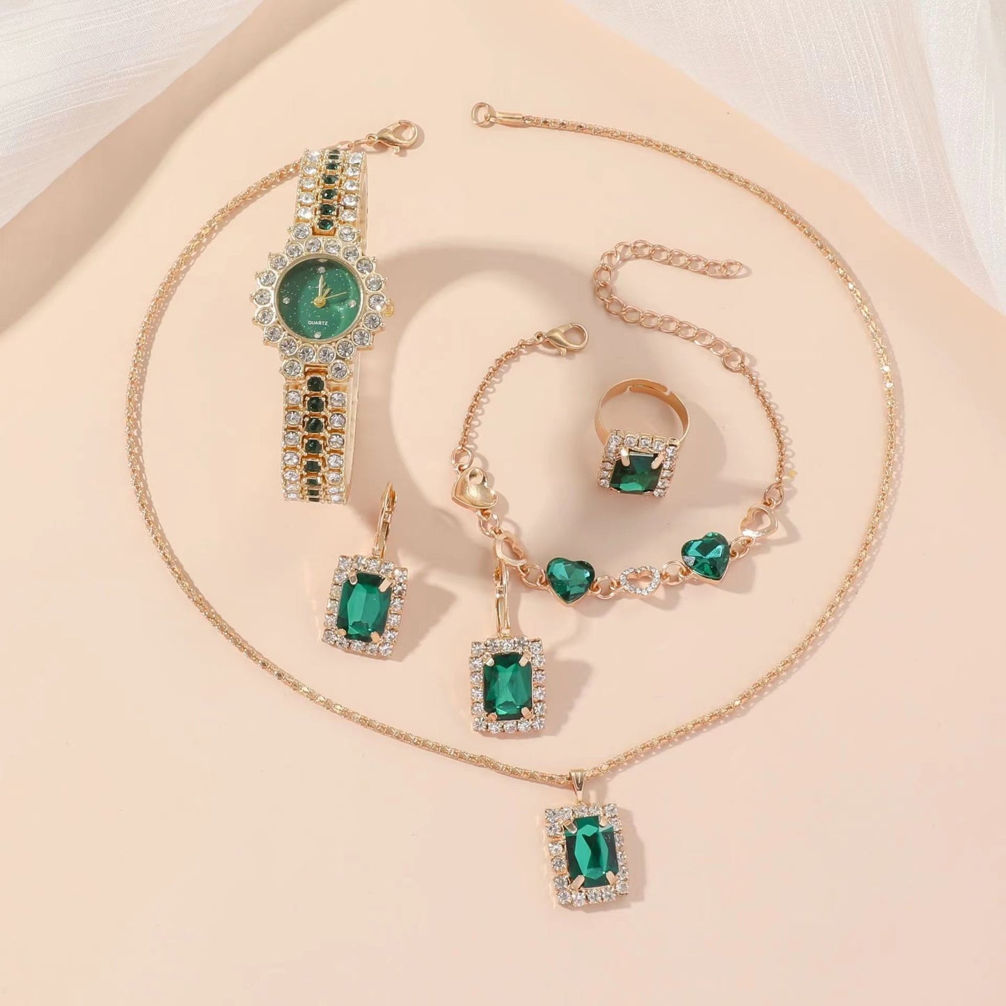 Beliebte kleine grüne Uhr Damen Stahlgürtel Quarzuhr Ring Geschenkset Boxed Fünfteiliges Set