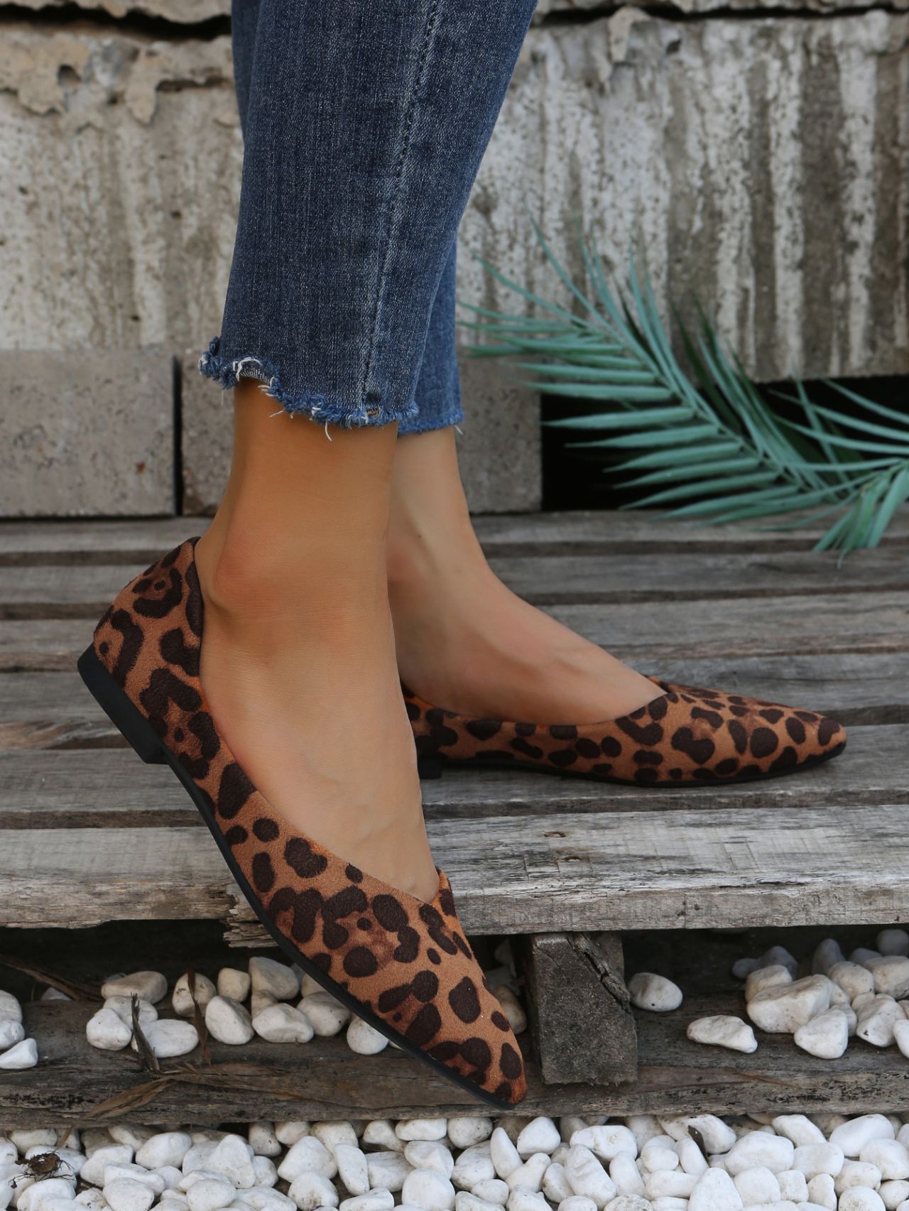 Low-cut Suede Flat Leopard Printed Pearl Plus Size Women's Shoes