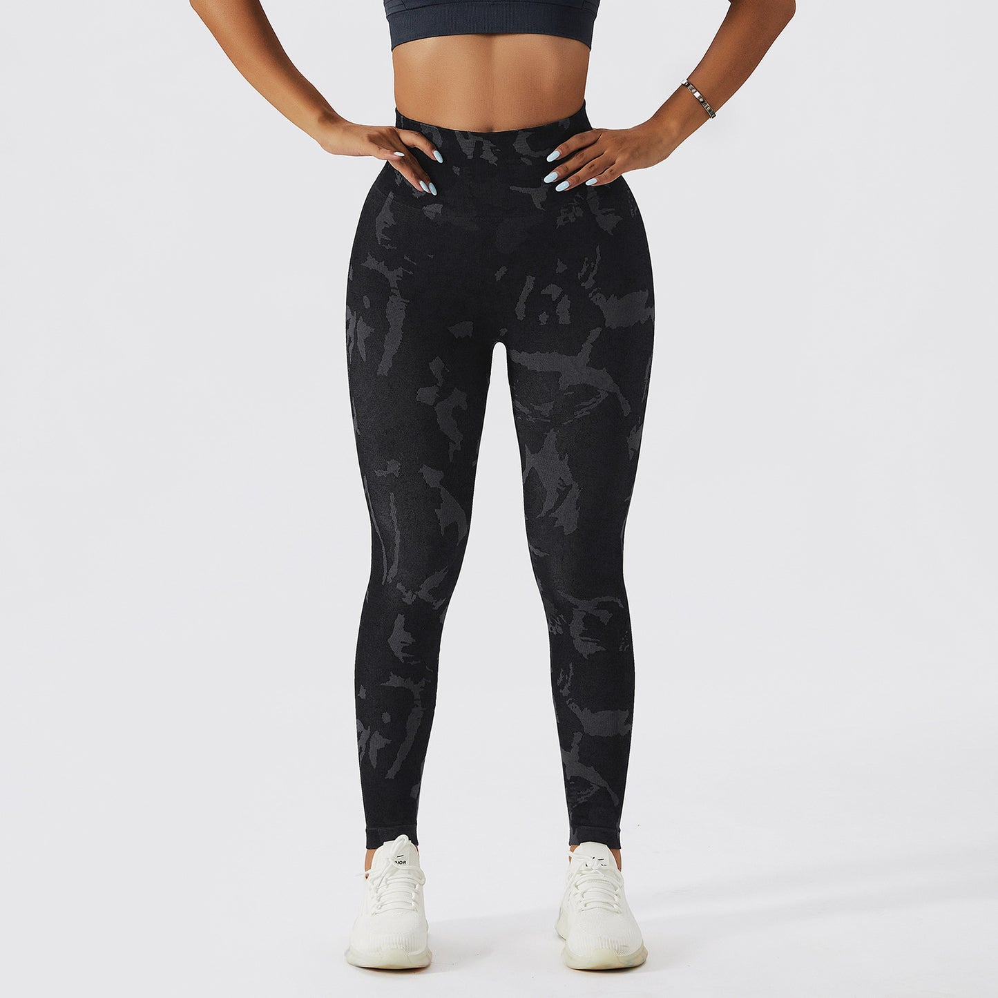 Pantalones deportivos con realce de cadera y camuflaje para mujer, de secado rápido