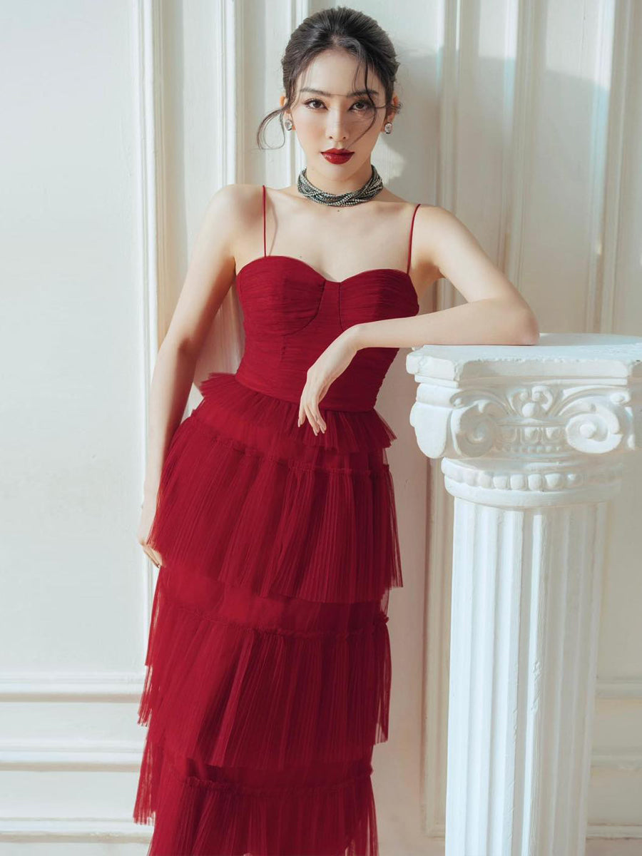 Hosenträger Spread Brust Temperament dunkelrot fließendes kleines Kleid langer Rock
