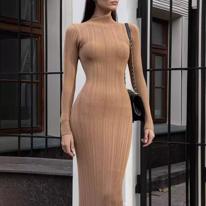 Suéter de cuello alto de punto ajustado estilo europeo, americano y francés elegante vestido de rayas en la parte inferior