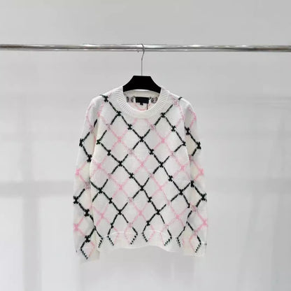 Geometric diamond grid jacquard round neck long sleeved knitted sweater sweet and fashionable sweater for women