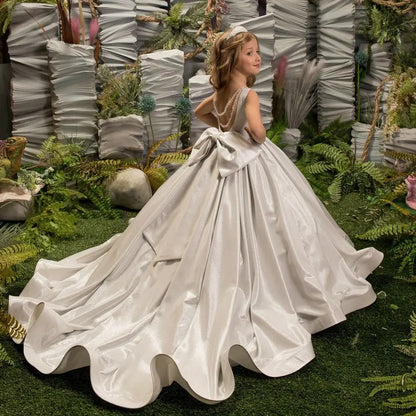 Vestido de novia infantil con cola y falda tutú de tul