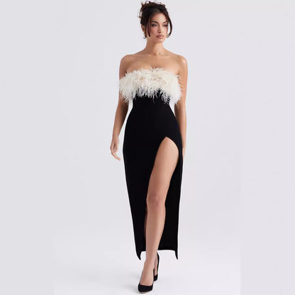 Vestido de una pieza con escote en forma de tubo y abertura alta con pelo de avestruz en contraste de color y hombros descubiertos de estilo europeo y americano