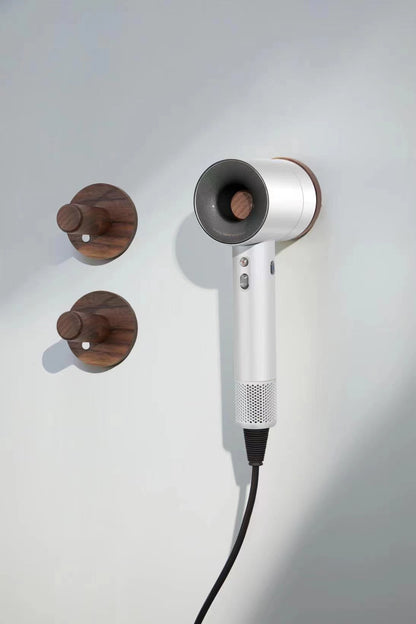 Handgehaltener Haartrockner mit intelligenter Temperaturregelung