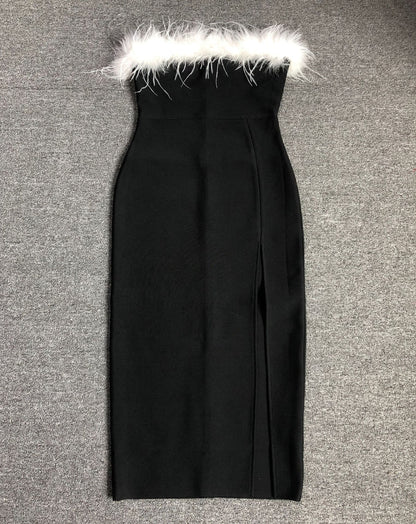 Vestido de una pieza con escote en forma de tubo y abertura alta con pelo de avestruz en contraste de color y hombros descubiertos de estilo europeo y americano