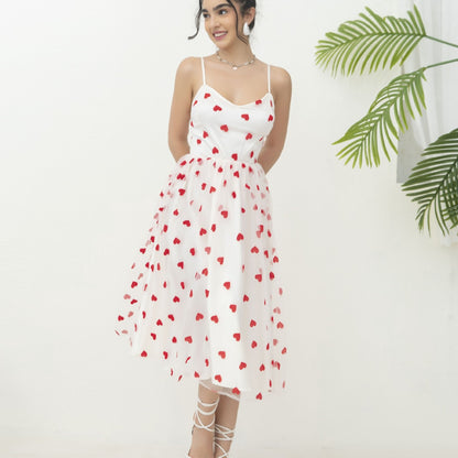 Niche Exquisites süßes Kleid mit herzförmigem Pfirsich-Flock-Netzstoff