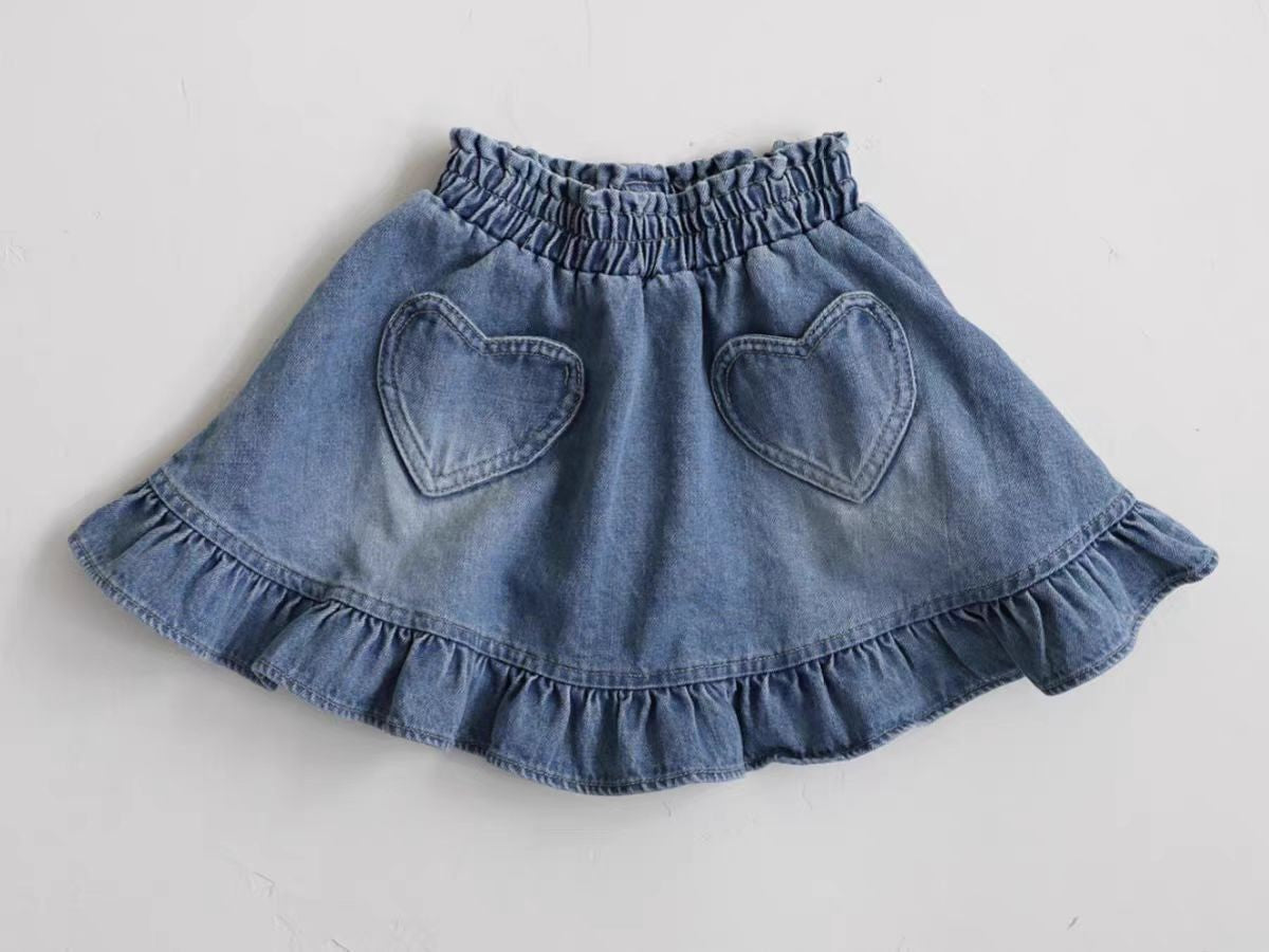 Cowboy skirt with heart-shaped pocket