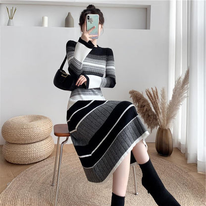 Elegantes gestreiftes Strickkleid Damen