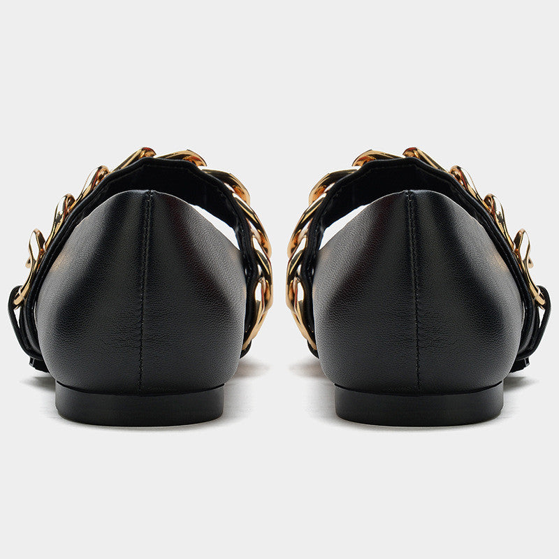 Zapatos de mujer con cadena decorativa y suela plana