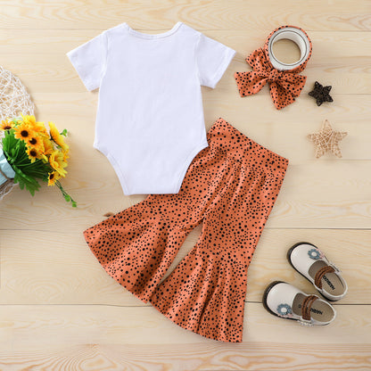 Traje de pantalón acampanado con estampado de letras para bebés y niños pequeños de verano