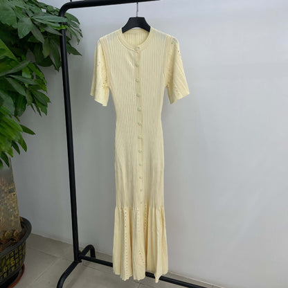 Vestido de punto de cola de pez fino, calado y ajustado en la cintura