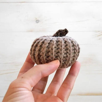 Accesorios de Halloween Calabaza tejida a mano Adornos pequeños Muñeca de dibujos animados
