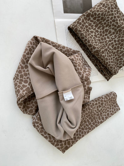 Nine Point Leopard Pattern Suede And Plush Leggings